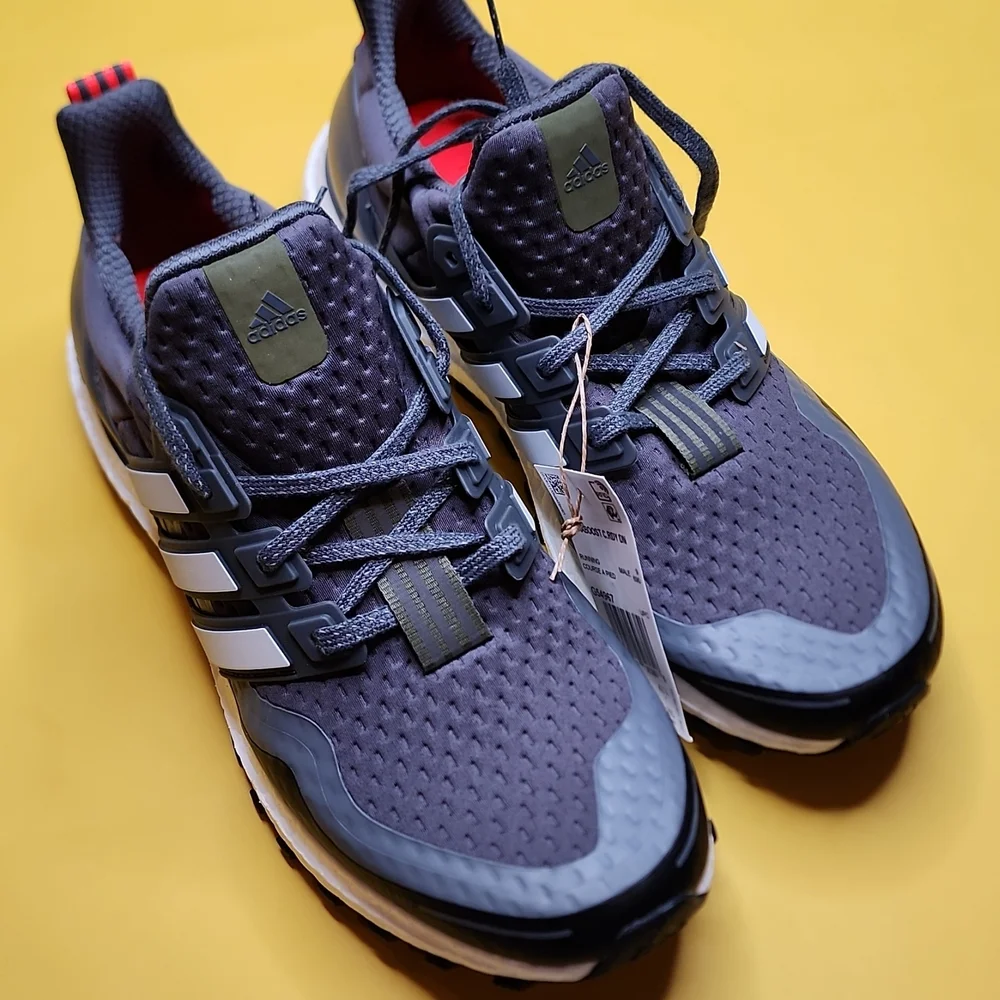 BNEW ADIDAS ULTRABOOST COLD READY GREY OLIVE NEON RED RUNNING SHOES MEN'S 9